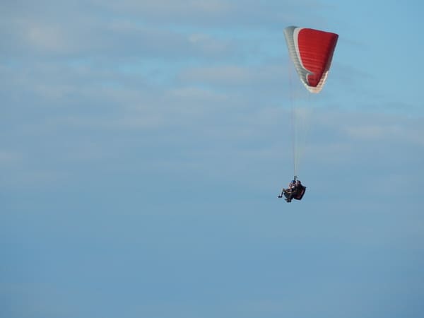 Політ на параплані в тандемі з інструктором у небі над Дністровським каньйоном