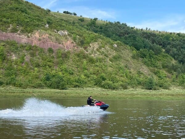 Відпочинок на гідроциклі у Дністровському каньйоні, Івано-Франківщина
